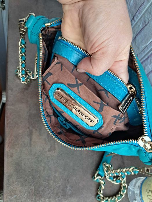 дамска чанта,малка кожена чантичка Rebecca Minkoff -естествена кожа,синя