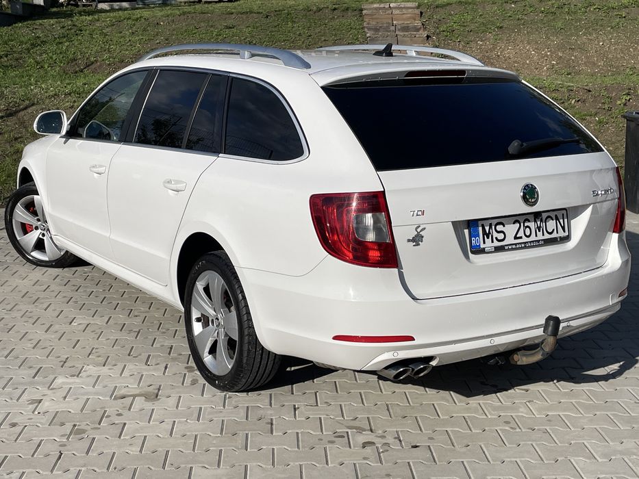 Skoda Superb Diesel Automată(DSG)/140 CP