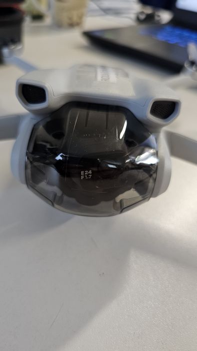 Dji Mini 3 cu accesorii si geanta