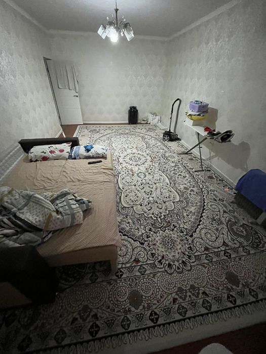 Ковёр б/у в отличном состоянии