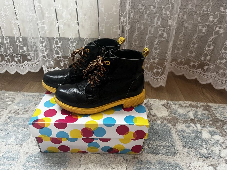 Детская обувь 30р….