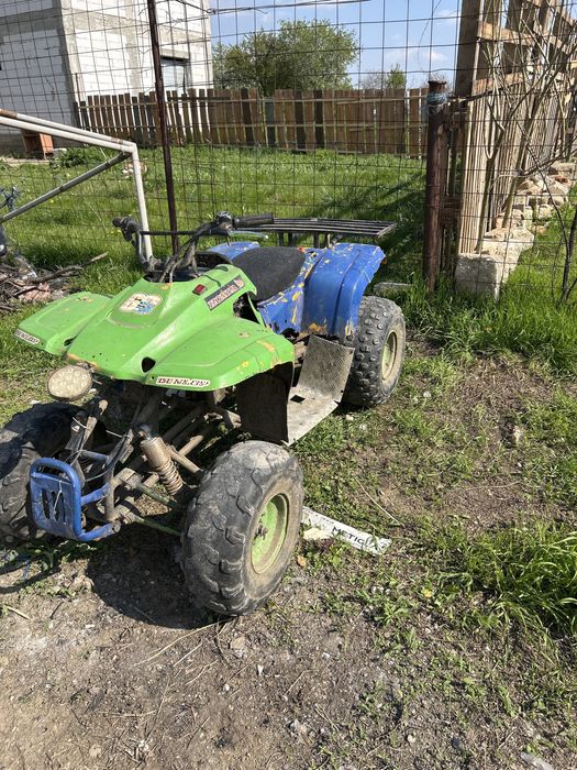 Vând atv 250cc 4+1