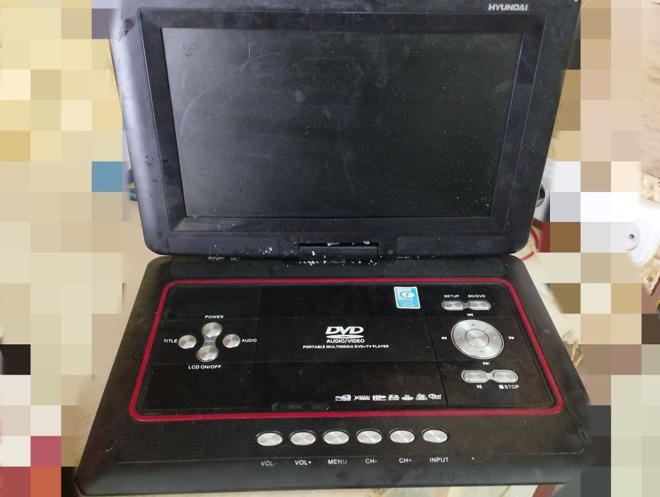 Кассеты и двд плеер