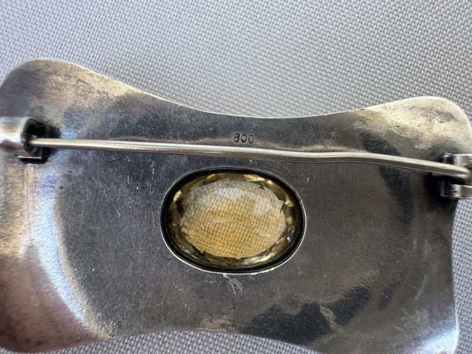 Brosa din argint si citrin