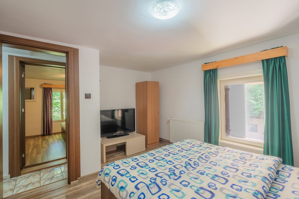 Inchiriez cabana/casa de vacanta/pensiune pe Valea Avrigului jud Sibiu