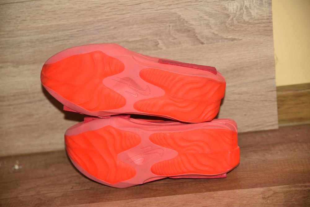 NIKE оригинални дамски маратонки 38.5 номер