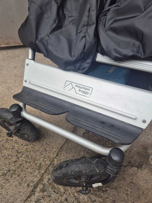 Комбинирана количка за близнаци Mountain Buggy Duet V3 + 2бр порт бебе