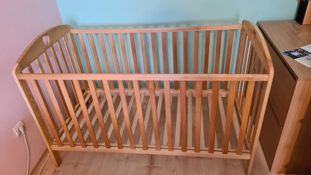 бебешко/детско креватче от масивно дърво - Lola kinderbett 70/140 + двулицев матрак magniflex Pierre Cardin