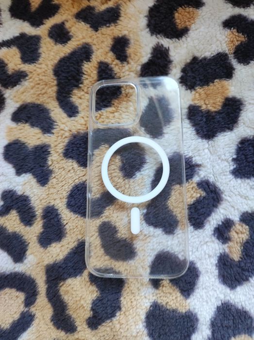 Чехлы на айфон 16 про макс