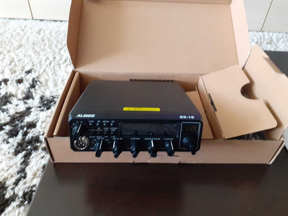 Statie CB Alinco DX 10