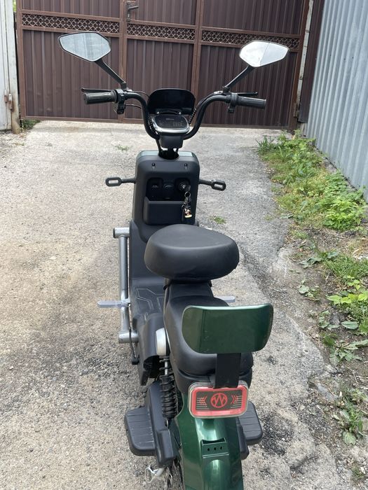 Продаю электро мопед электро скутер