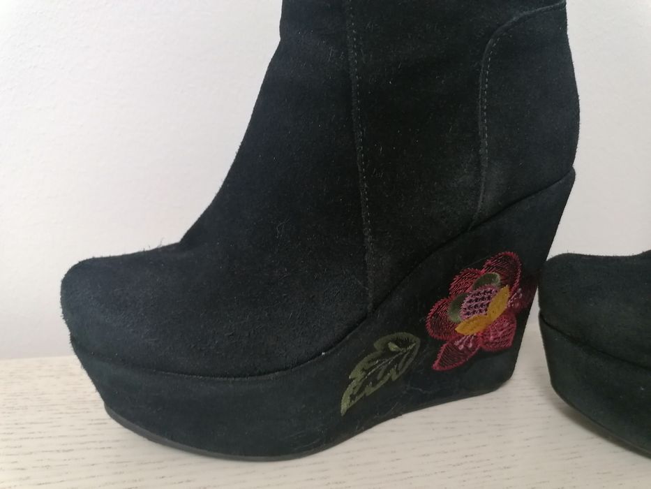 Ghete cu talpa înaltă, mărimea 35