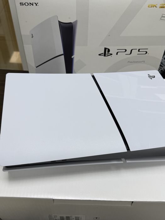 1TB Playstation 5 DISC Slim PULSAR гаранция ДО 2025 г. White