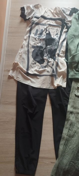 Дрехи М размер подарявам