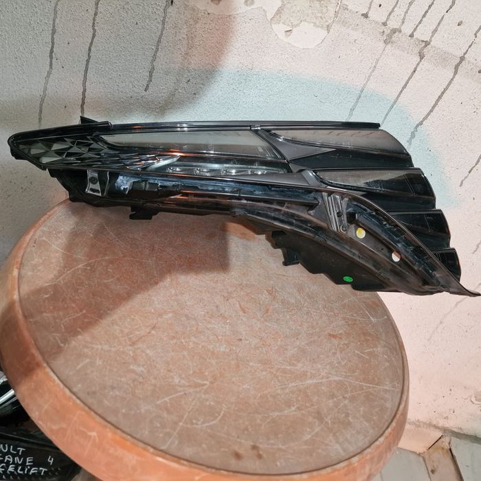 Hyundai Tucson 2022  десен фар дневна светлина