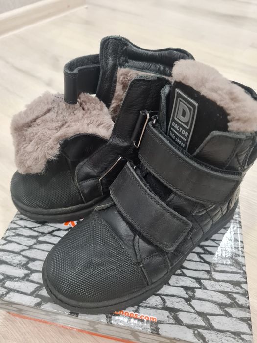 Продам ботинки зимние