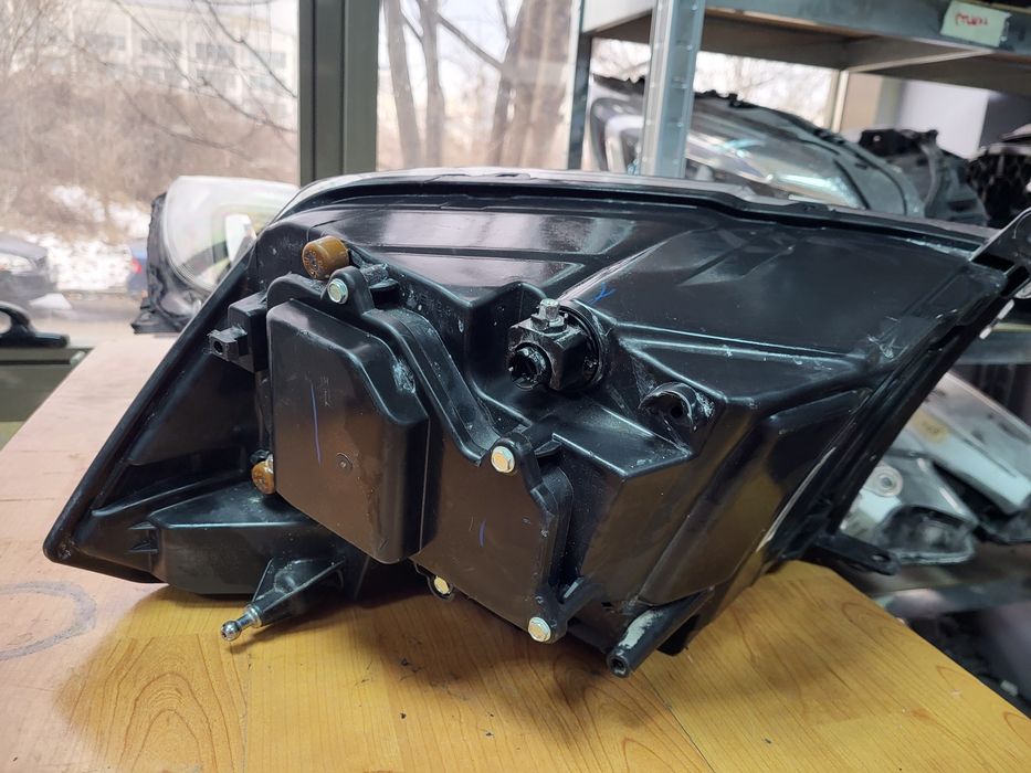 Ляв фар Dodge RAM lqv far farove додж рам 68324941AD