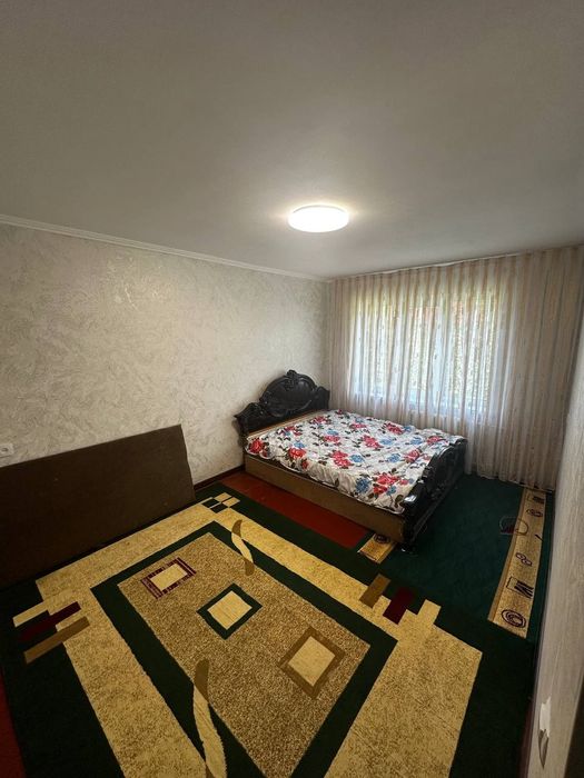 Продаётся 3х комнатный квартира 89дом 63 квартира