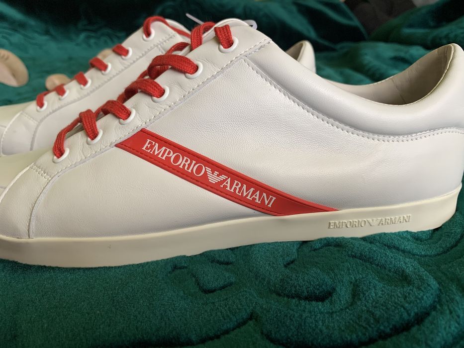 Adidasi Emporio Armani noi, doar probati, albi cu dungi rosii