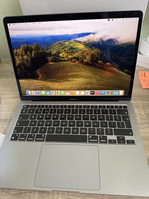 MacBook Air 13" (M1, 2020) – лаптоп в Перфектно състояние