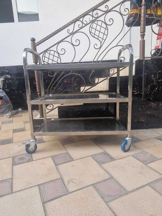 Тележка сервировочная
трёхъярусная