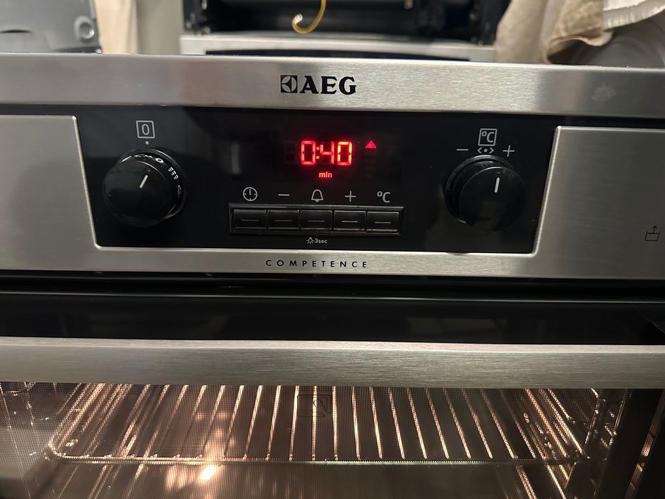 Фурна за вграждане Аег/Aeg