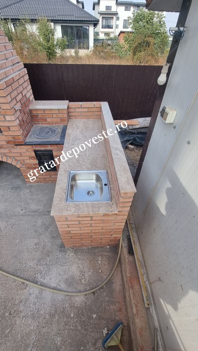 Gratar zidit din caramida