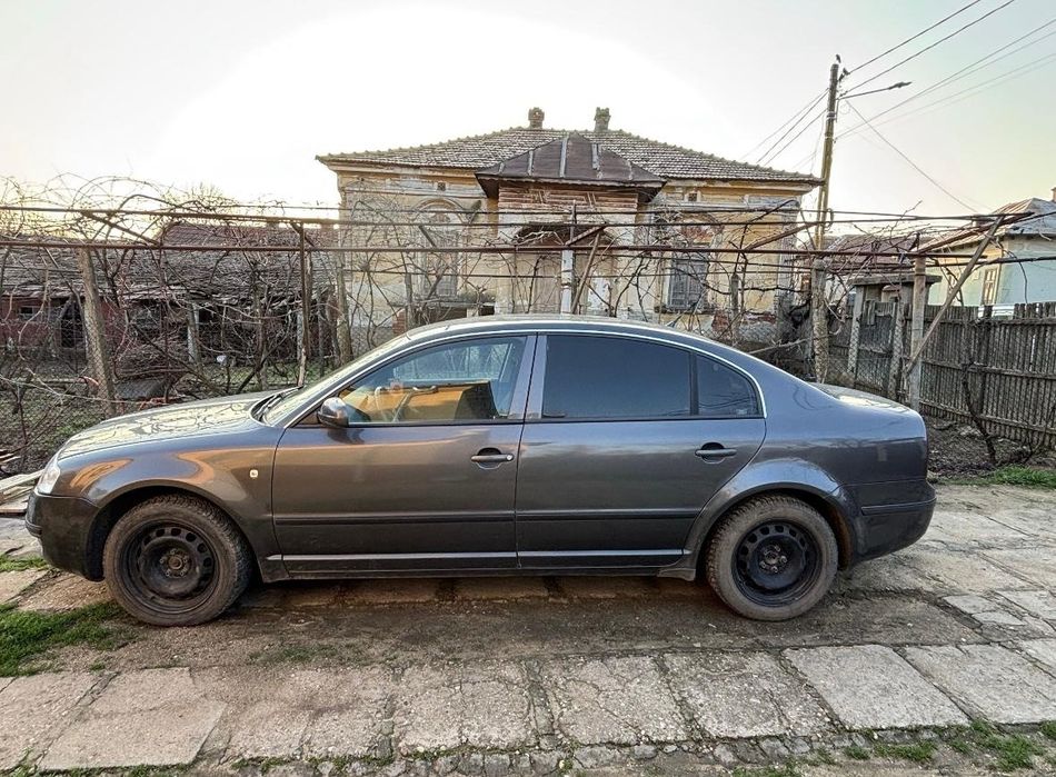 Vând Skoda Superb