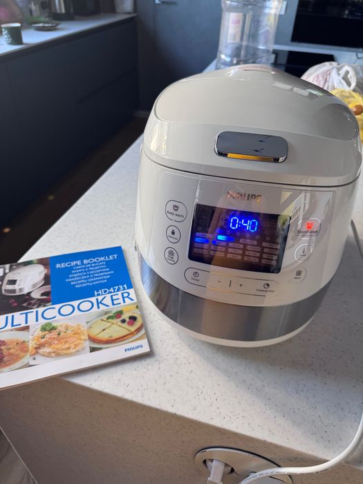 Multicooker Philips HD4731/70 (5L), 19+ Programe, Încălzire 3D – Stare Excelentă!