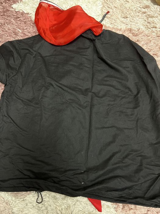 Tricou dama cu maneca scurta si gluga