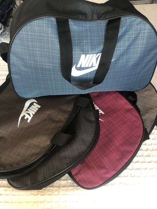 Големи сакове Найк 60/30/20