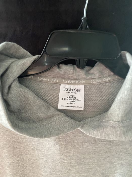 Calvin Klein оригинален суитчър