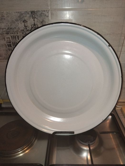 Продаю недорого  блюдо