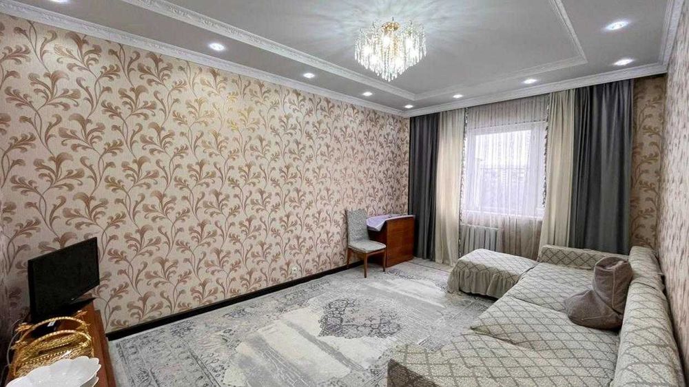 Продам 3-х комнатную квартиру Акбота Империя