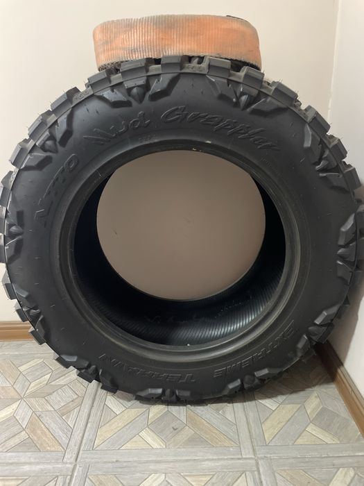 Резина 20диске 35/12.50R20