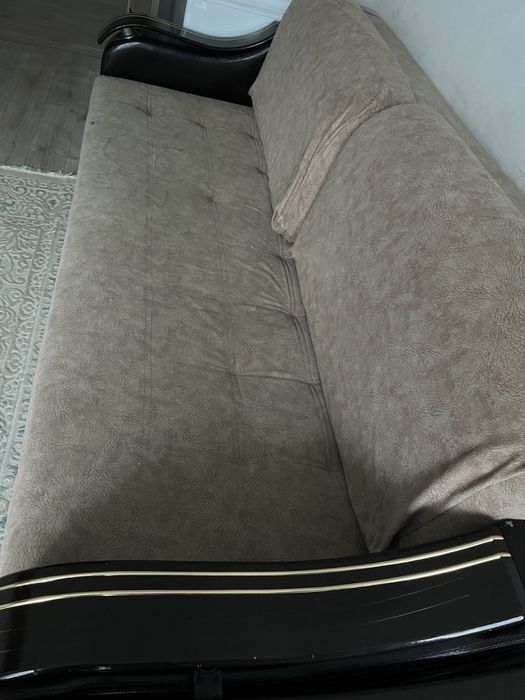 Продаю диван с креслом