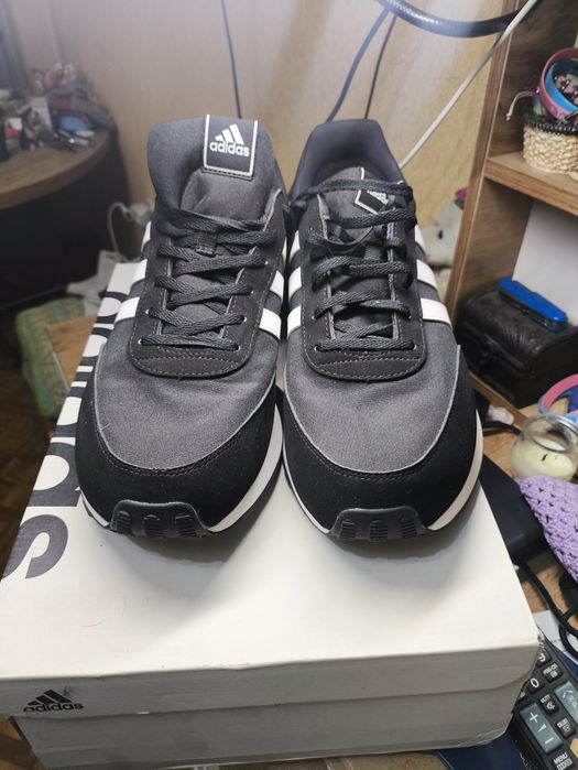 Продам кроссовки Adidas originals