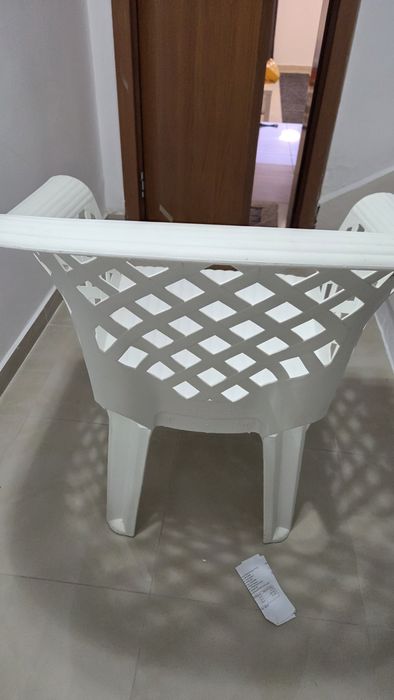 Продавам столове