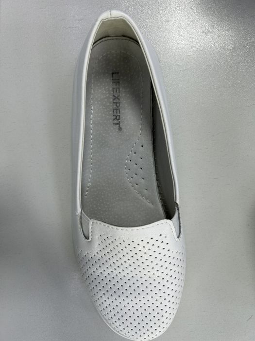 Продам медицинскую обувь