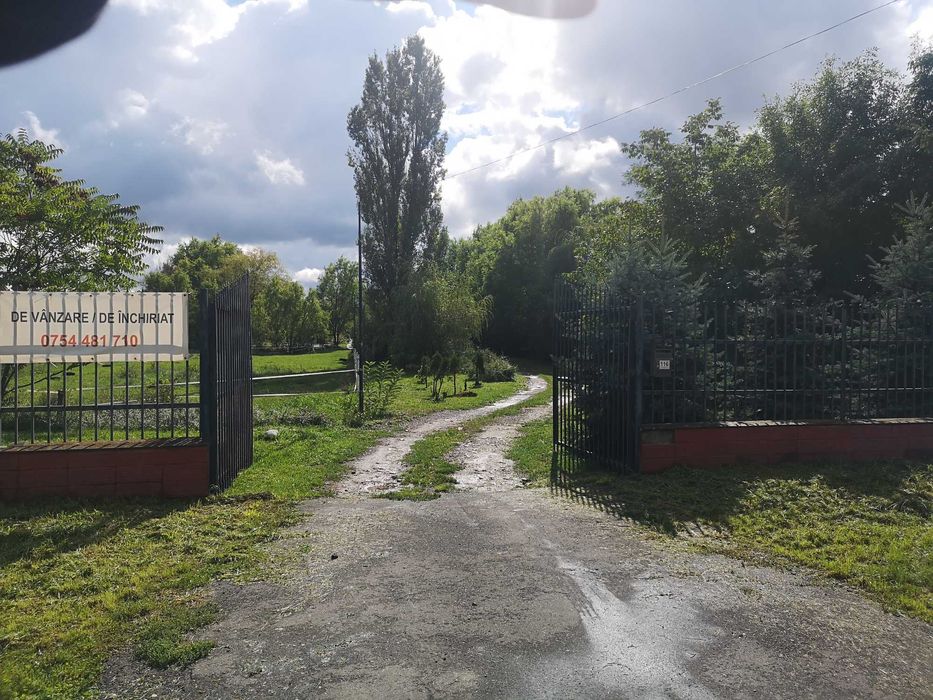 Teren intravilan 1 ha in Reghin, cu clădiri industiale, hală productie