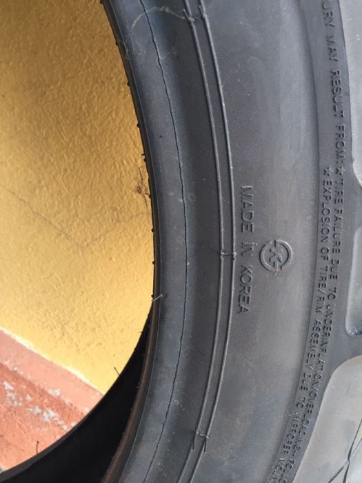 Vând cauciucuri pentru tractoare japoneze 8,3x 24