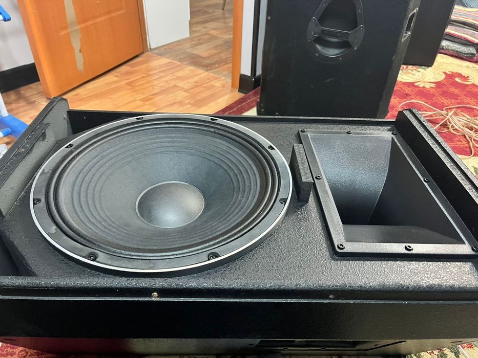 Музыкальная аппаратура