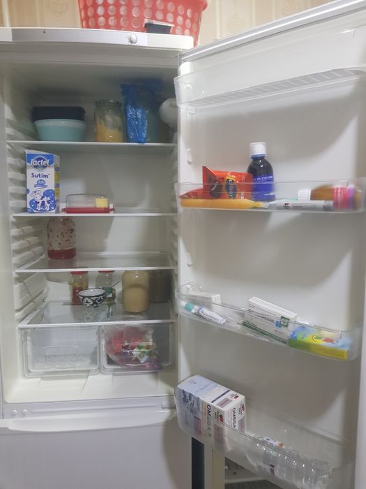 Indesit 2ta xolodilnik sotiladi