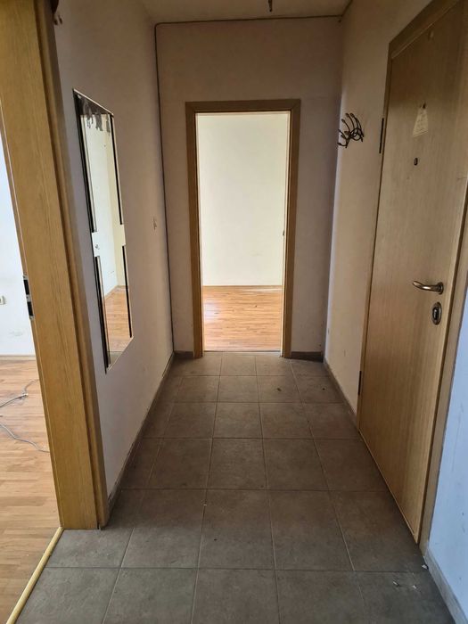 Дава се под наем Тристаен апартамент в София, Център - 65 кв.м за 650 € - Снимка #1