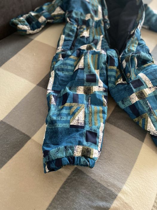 Продам осенний комбинезон