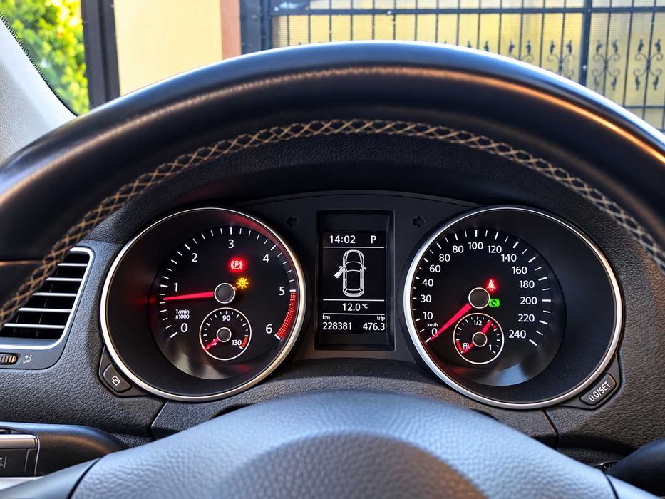 VOLKSWAGEN Golf 2012 — imagine 3