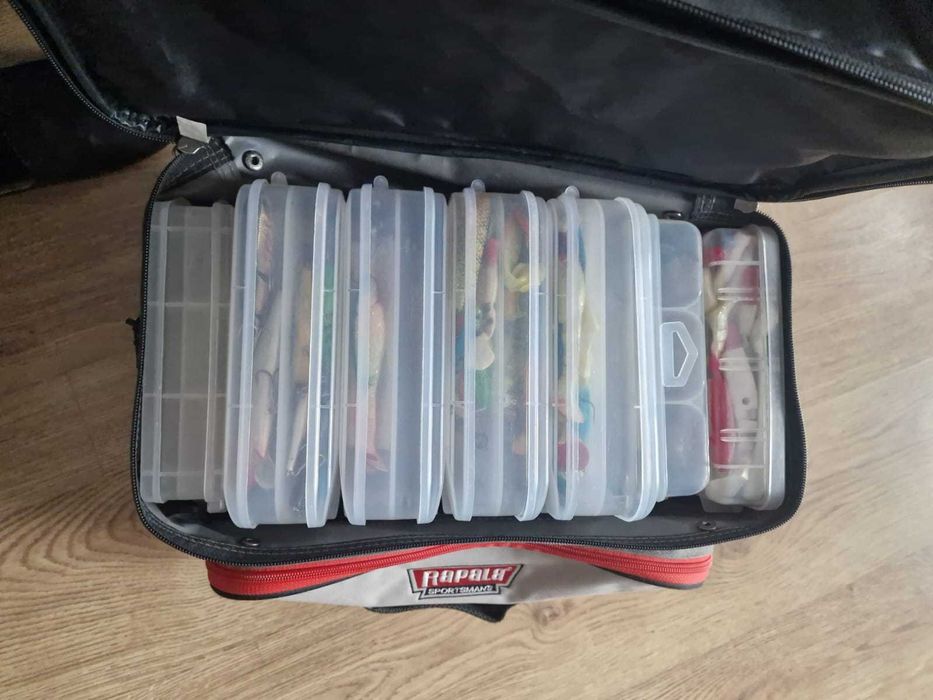 Vand doua genti de umar RAPALA, pentru naluci la spining