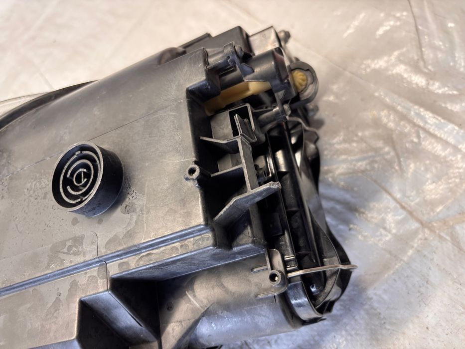 Ляв фар за Seat Leon