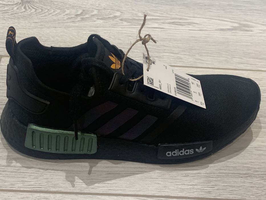 Кроссовки adidas