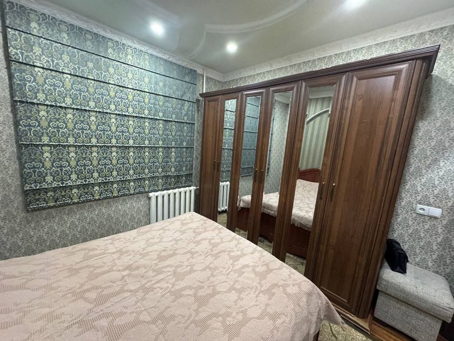 Продаётся 2/2/5 юнусабад-19 ( с обстановкой)